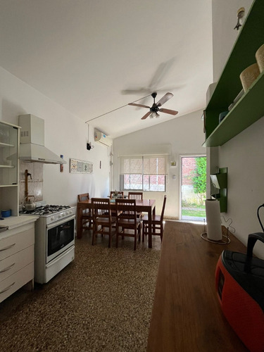 Venta De Amplia Y Hermosa Casa Mar En Santa Teresita, Calle 7 Nº 457, La Costa