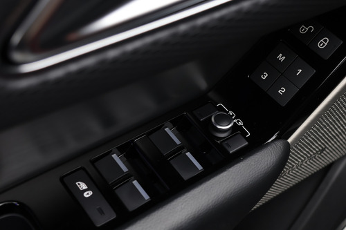 Land Rover Range Rover Velar 2.0 P300 GASOLINA R-DYNAMIC SE AUTOMÁTICO