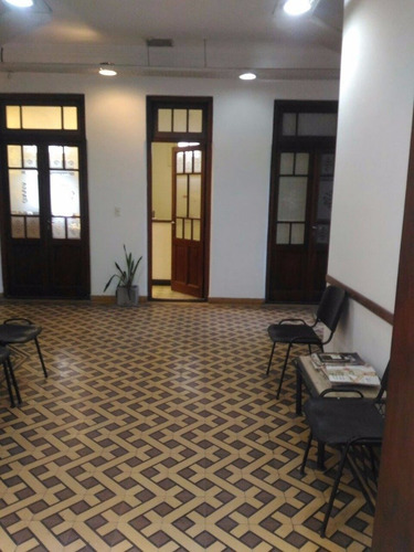 Imagen 2 de 9 de Alquiler Oficinas Zona 25 De Mayo Y Funes