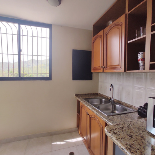 Imagen 7 de 11 de Apartamento En Venta Urbanización El Toro Rg