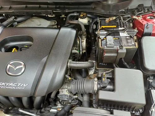 Mazda 2 Turing automatico