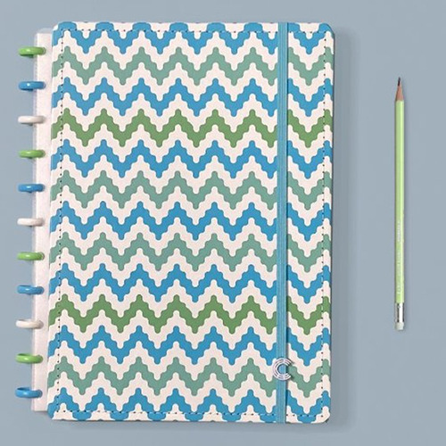  Caderno Inteligente Estampa Mania Grande 80 folhas  offset 90g (60 pautadas, 20 lisas) 4 assuntos unidade x 1 28cm x 21.5cm waves