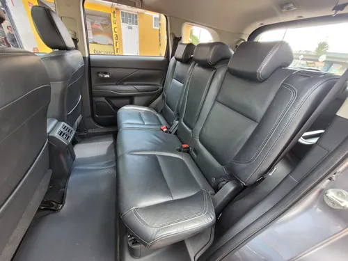 Mitsubishi Outlander 2.4 Kaiteki 4x4 automática