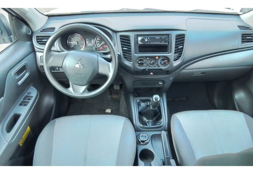 Mitsubishi L200 Triton 2.4 16V TURBO DIESEL GL CD 4X4 MANUAL