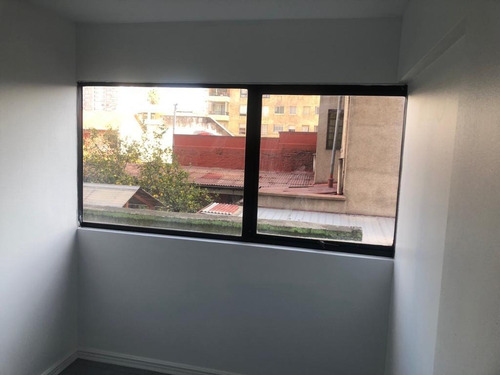 Estupenda Oficina 2 Privados, 2 Baños, Impecable.
