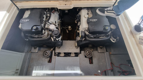 Crucero Custon 38 2014 Motores Iveco 230 Mercruiser Bravo Ii
