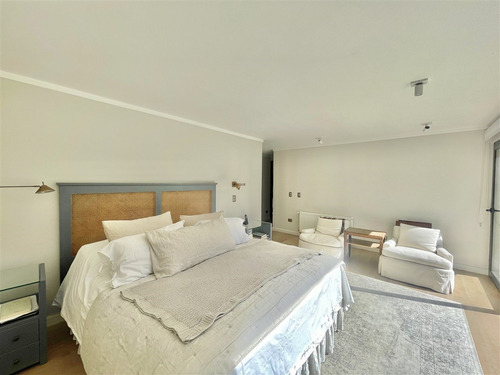 En Condominio: Bernardo Larrain - Av. La Dehesa