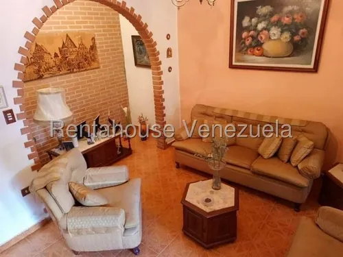 Casa En Venta Avila Es25-8442
