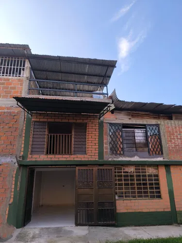 Casa En Arriendo En Tejares De Salomia. Cod A17107