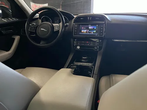 Jaguar F-PACE 3.0 Prestige At