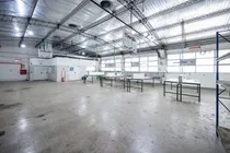 Comprar Alquiler Local Galpon Deposito Industria Nuevo Paris Islas Canarias 2500m,oficinas,vestuarios,comedo