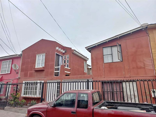 Casa En Venta De 3 Dorm. En La Serena