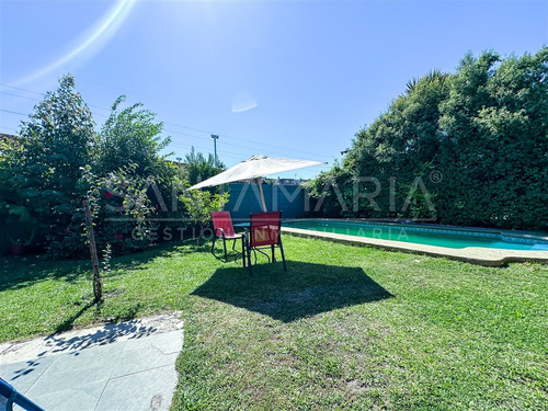 Arriendo Casa Ubicada En La Foresta, San Pedro De La Paz.