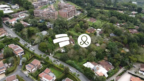Casa Lote En Venta En Loma Del Escobero - Lote Permite Construcción