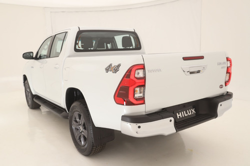 Toyota Hilux Pick-up 2.8 Cd Srv 204cv 4x4 At Frontier Amarok