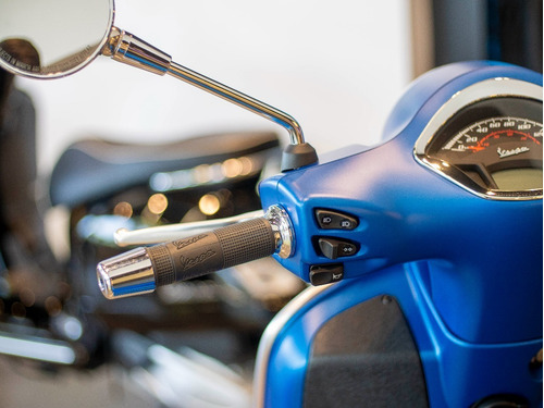Imagen 25 de 25 de Vespa Gts 300 Super Sport Azul Mate Entrega Inmediata