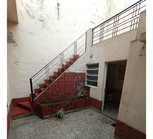 Casa 3 Ambientes Con 2 Cocheras Patio Y Terraza