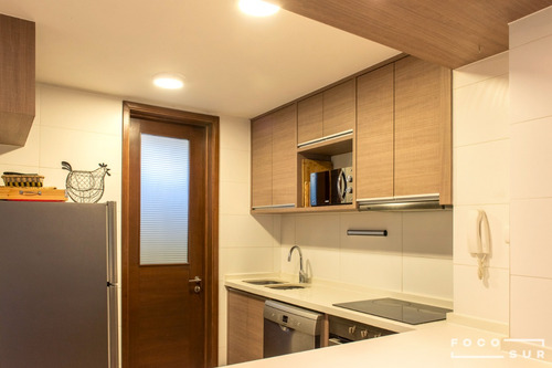Casa Estilo Townhouse 3d/2b Con Quincho Techado.