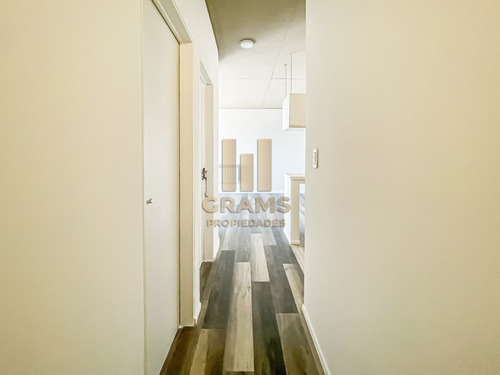 Venta De Departamento Dos Dormitorios, La Plata