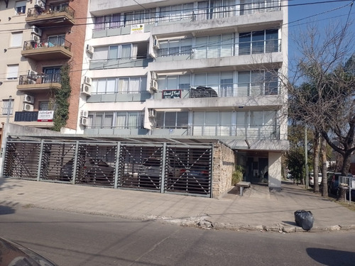 Venta - Castelar Norte - Cochera Semicubierta