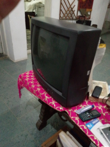 Televisor Marca Toshiba 20 ,con Control Remoto.