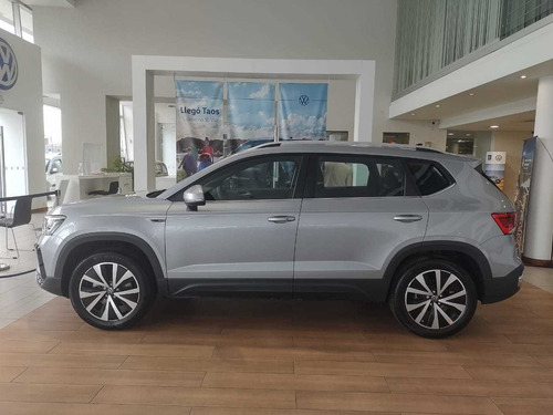 Imagen 6 de 12 de Volkswagen Taos 2023 1.4 250 Tsi Highline