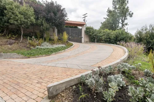 Casa En Venta En La Calera. Cod V5661