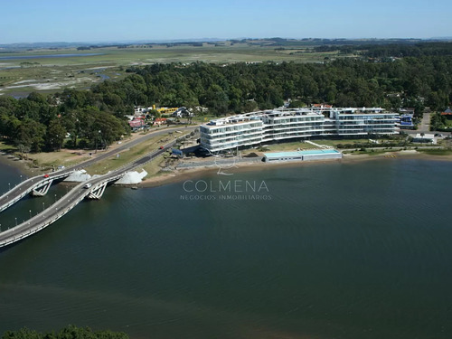 Apartamento En La Barra 3 Dormitorios Con Balcón