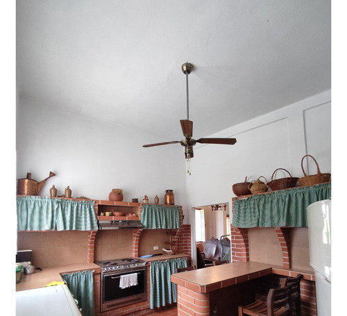 Venta De Finca En Aguirre, Montalbán - 1631 Inmobiliaria Maggi.