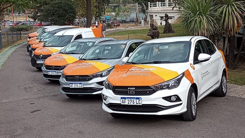 Imagen 21 de 25 de Fiat Cronos Para Empresa Flota 2023 0km Facturado L