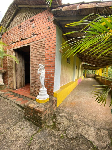 Imagen 14 de 15 de Se Vende Casa Chorro El Indio