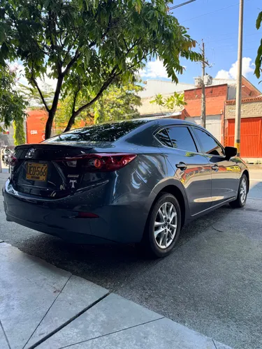 Mazda 3 2.0 Touring