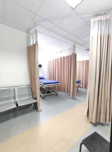Local Comercial Clinica En Venta - Urb. Los Chaguaramos