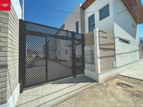 Venta De Dúplex 2 Dormitorios En Ringuelet (12 Y 513)