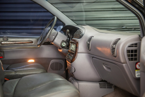 Imagem 6 de 10 de 1997 Chrysler Grand Caravan Le 3.3