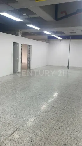 Local Comercial En Arriendo