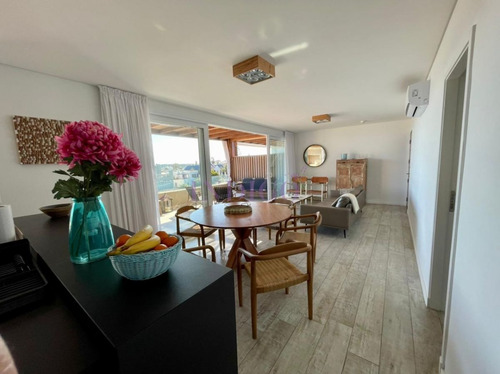 Imagen 3 de 28 de Apartamentos Con Vistas A La Playa Y Mar, Espacioso Y Muy Luminoso. - La Barra La Barra