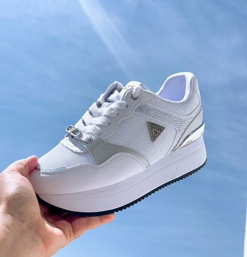 Tenis Guess Mod. Gfnovels Blanco Y Plata 100%original