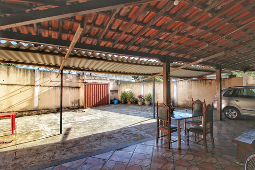 Imagem 15 de 18 de Casa Á Venda, 4 Quartos, 3 Banheiros, 10 Vagas, Água Branca - Contagem/mg - 22889