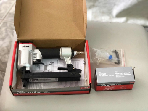 Imagem 5 de 5 de Grampeador Pneumático Com Caixa De Grampo 5000 Grampos