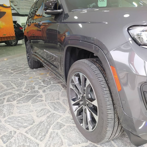 Imagen 6 de 16 de Jeep Grand Cherokee L Overland 4x4 2023