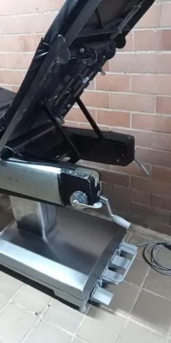 Mesa De Cirugía Amsco 2080l (Usado)