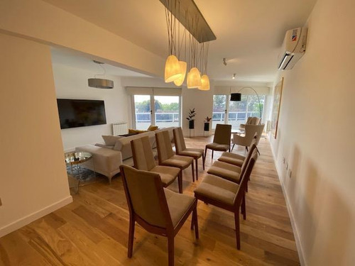 Piso Exclusivo Con Vista Franca Al Río Y 2 Cocheras