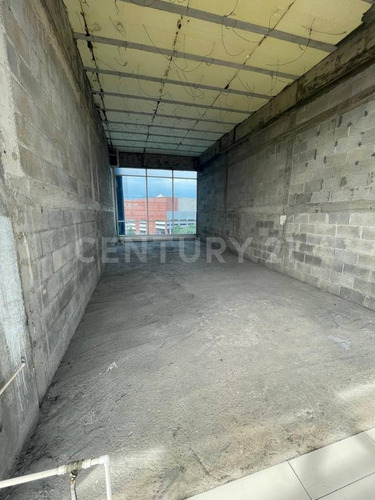 Venta De Oficina De 40 Mts, En Obra Gris Con Vigilancia Y Excelente Ubicación