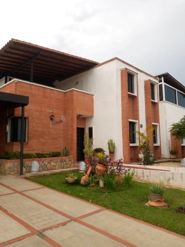Imagen 1 de 19 de Casa En Venta En Urb. Sabana Larga Cod: Lemc-444