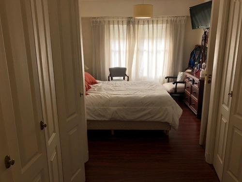 Chalet 4 Ambientes. Parque. Zona San Carlos.