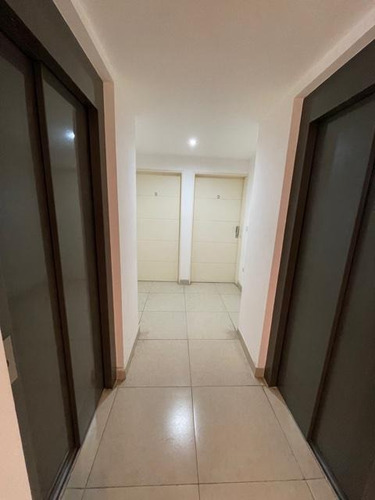 Imagen 4 de 14 de Departamento - Banfield Este
