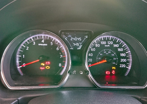 Imagen 5 de 8 de Nissan Versa 2019 1.6 Advance Mt