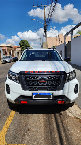 Nissan Frontier 2.3 Se Cab. Dupla 4x4 Aut. 4p