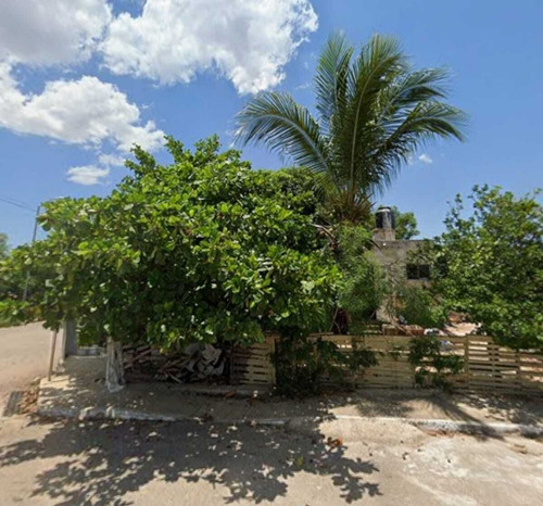 Terreno En Esquina En Venta Con Construccion Merida Roble Agricola (fvt-1285)